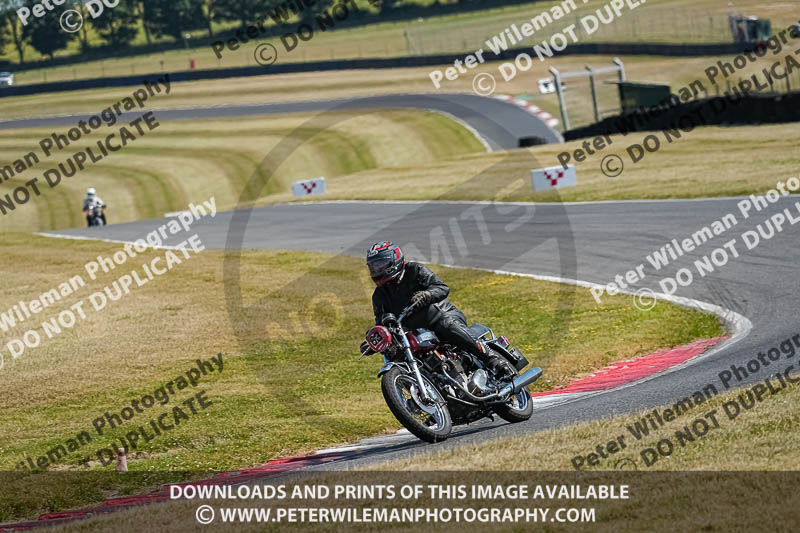cadwell park;cadwell park photographs;cadwell trackday photographs;enduro digital images;event digital images;eventdigitalimages;peter wileman photography;racing digital images;trackday digital images;trackday photos